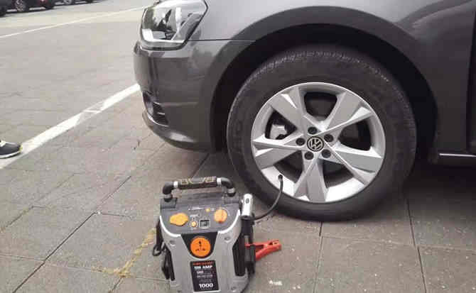 苏仙区汽车搭电案例
